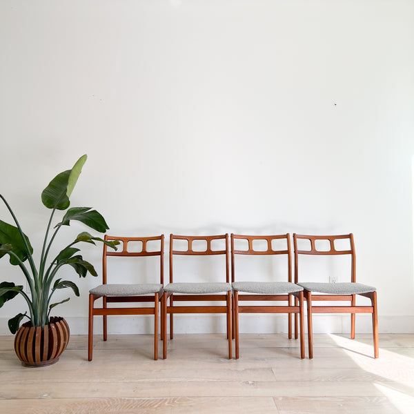Set of 4 Teak D-Scan Dining Chairs – Atomic Furnishing & Design