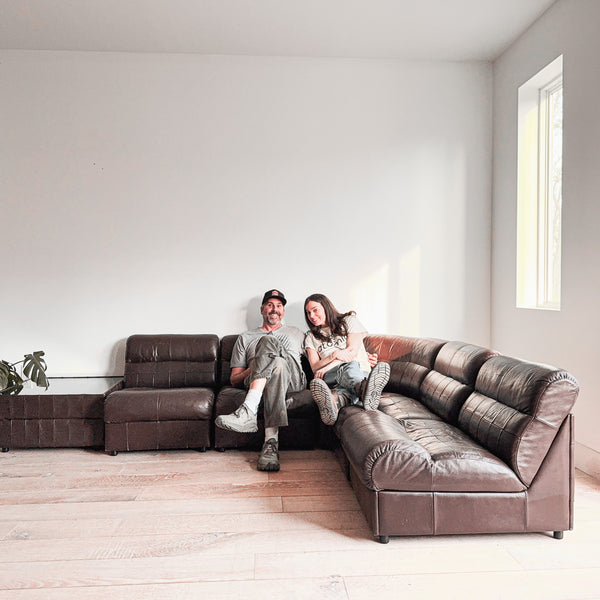 Grand Canapé Rare Percival Lafer MP 211 En Cuir Camel Design Brésilien Années 60 Grand Canapé Rare Percival Lafer MP 211 En Cuir Camel Design Brésilien Années 60