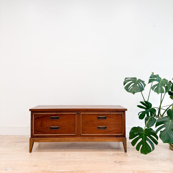 Mid Century Lane Cedar Chest – Atomic Furnishing & Design