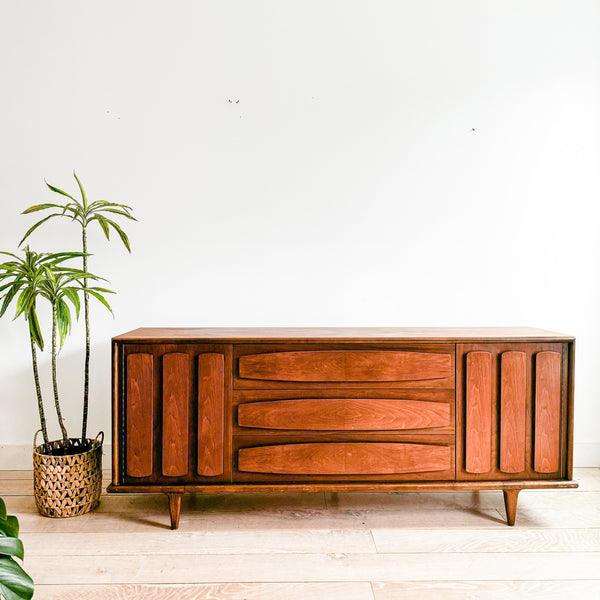 American of Martinsville Low Dresser – Atomic Furnishing & Design