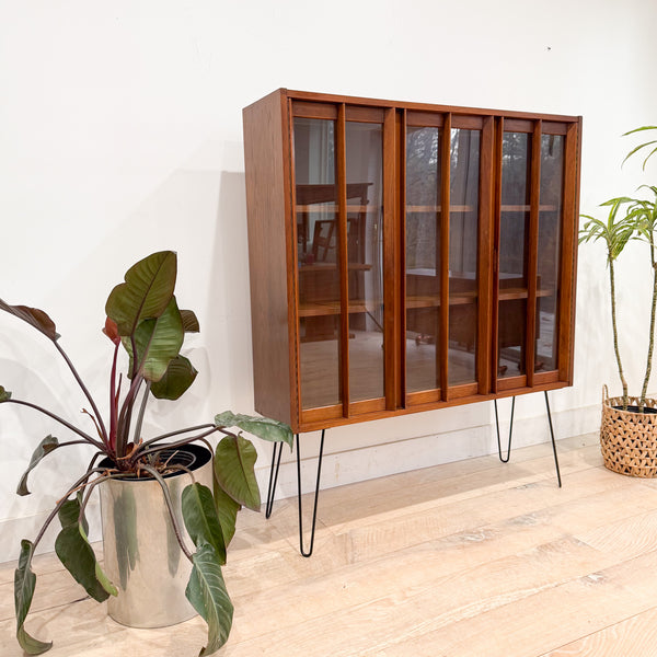 Mid Century Walnut Curio Cabinet – Atomic Furnishing & Design