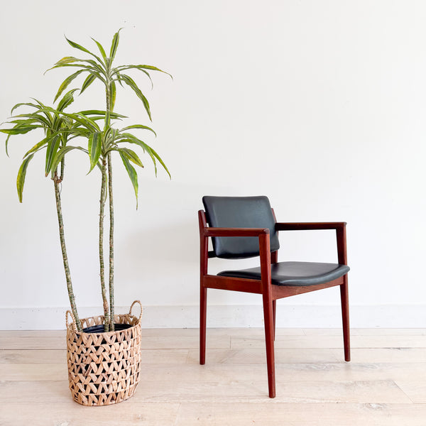Mid Century Karl-Erik Ekselius Chair – Atomic Furnishing & Design