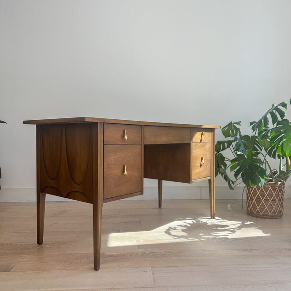 Broyhill Brasilia Desk – Atomic Furnishing & Design