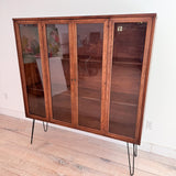 Mid Century Broyhill Curio Cabinet