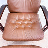 Westnofa Button Leather Lounge Chair/Ottoman