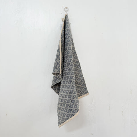 Scandinavian Folk Hand Towel/02-TWL-SFSAMP25 Blue