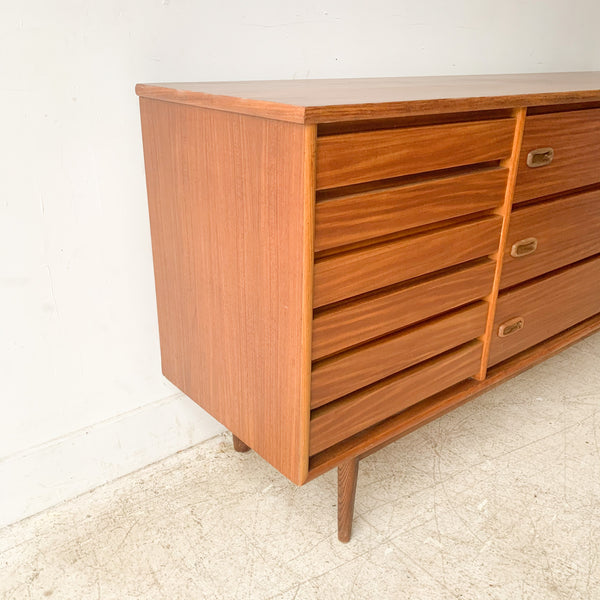 Distinctive 9 Drawer Dresser by Stanley – Atomic Furnishing & Design