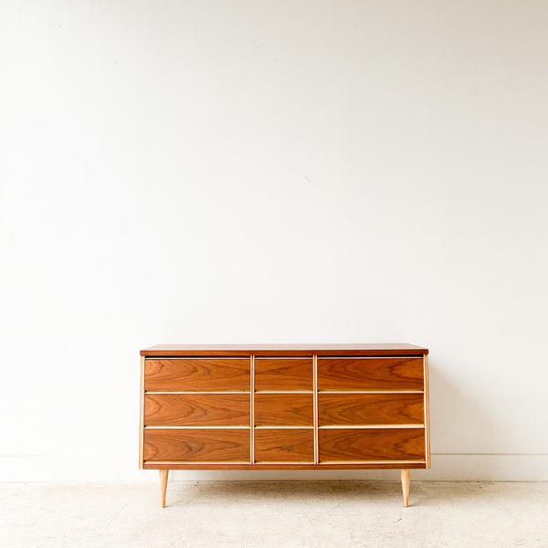 mid century modern bassett dresser Two Tone 9 Drawer by – Atomic Furnishing & Design Which Selena Gomez @selenagomez dressing room Цвят:Нарцис FABRIC_CONTENTS:100% Cotton