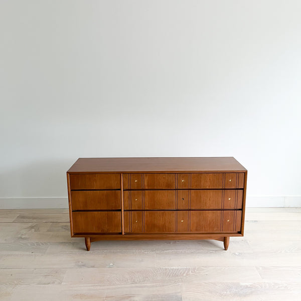 9 Drawer Dresser by Kroehler – Atomic Furnishing & Design