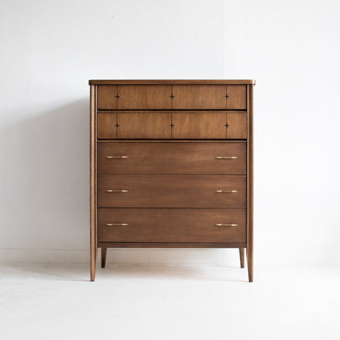 Broyhill Saga Dresser
