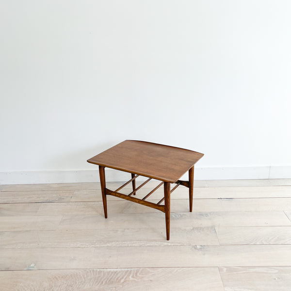 Bassett Artisan End Table – Atomic Furnishing & Design