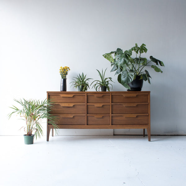 fashion trend by johnson carper dresser Fashion Trend Johnson Carper 8 drawer all wooden dresser with cherry veneer top
