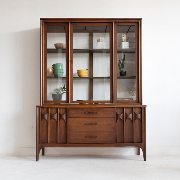 Kent Coffey Curio Cabinet/Hutch – Atomic Furnishing & Design