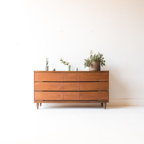 La period furniture discount 9 drawer dresser