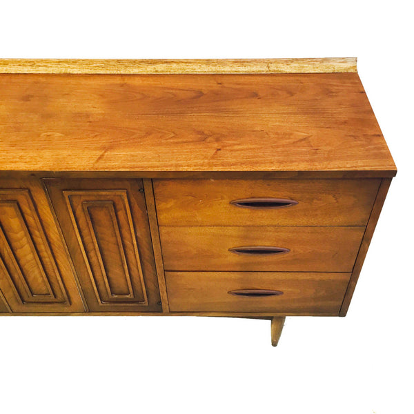 Broyhill Sculptra Dresser Atomic Furnishing & Design