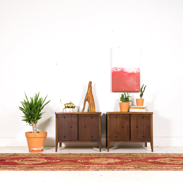 Pair of Broyhill Saga Nightstands – Atomic Furnishing & Design