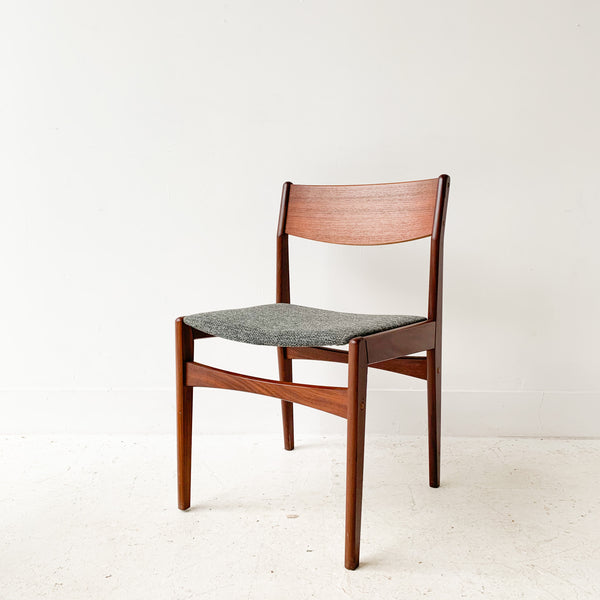 Frem Rojle Teak Chair – Atomic Furnishing & Design