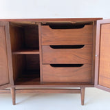 Mid Century Modern American of Martinsville Dresser