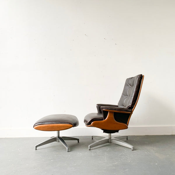 Mid Century Modern Heywood Wakefield Lounge Chair and Ottoman