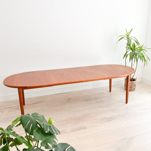 Danish Teak Dining Table w/ 2 Leaves