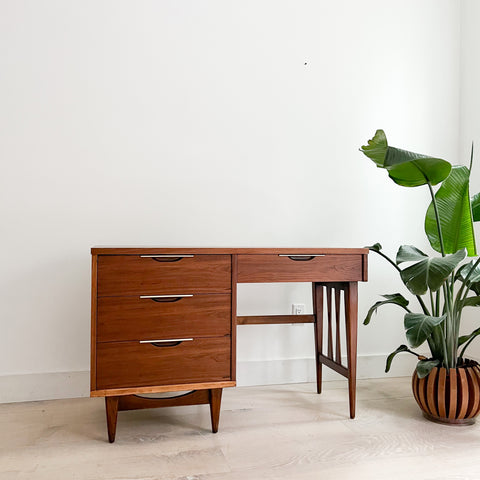 Kent Coffey “The Tableau” Desk – Atomic Furnishing & Design