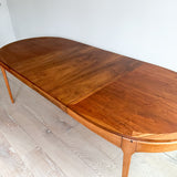 Oval Dining Table w/ 2 Leaves by Lane
