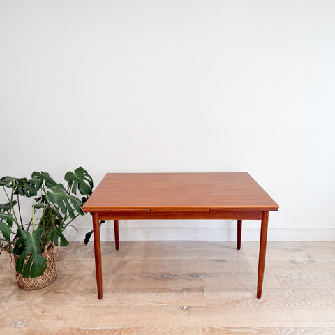 Small Danish Teak Expandable Dining Table - Tapered Legs