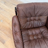 Scandinavian/Brasilian Style Tufted Chair