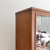 Broyhill Sculptra Curio Cabinet