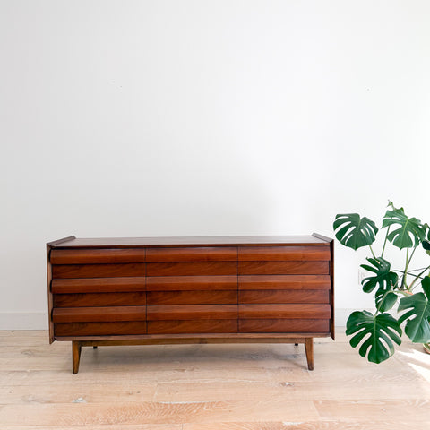 Lane 1st Edition Low 9 Drawer Dresser