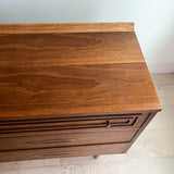 Broyhill Sculptra Dresser