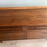 Broyhill Sculptra Dresser