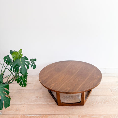 Broyhill Emphasis Coffee Table