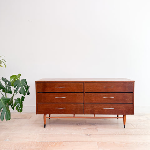 Lane Acclaim Low 6 Drawer Dresser