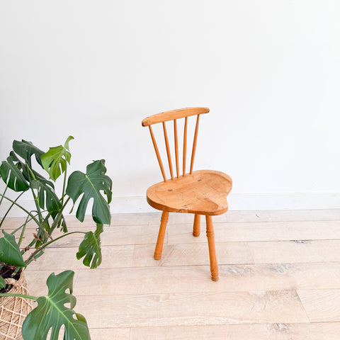 Shaker Peg Tripod Chair