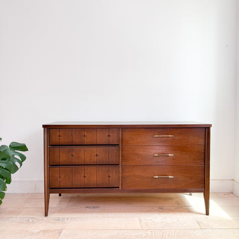Broyhill Saga Low 6 Drawer Dresser