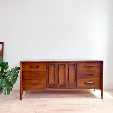 Broyhill Emphasis Low Dresser