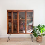 Broyhill Brasilia Curio Cabinet w/ Lights