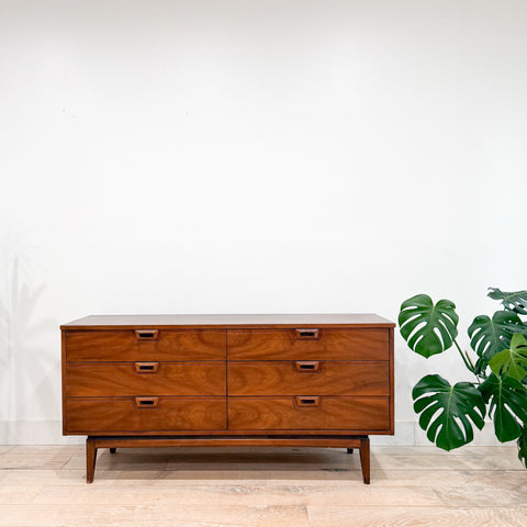 Mid Century United Low Dresser