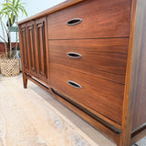 Broyhill Sculptra Tall Buffet