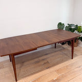 Broyhill Brasilia Dining Table w/ 2 Leaves
