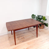 Broyhill Brasilia Dining Table w/ 2 Leaves