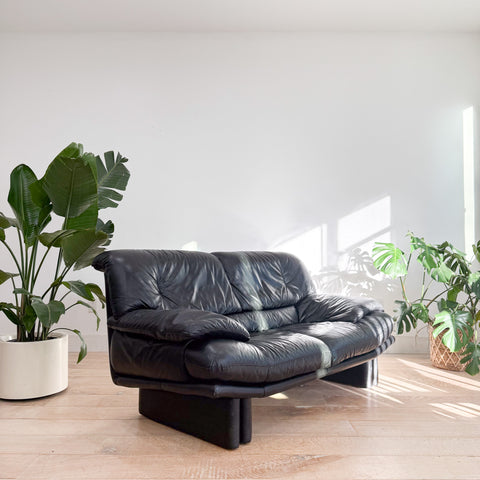 Nicoletti Salotti Sofa