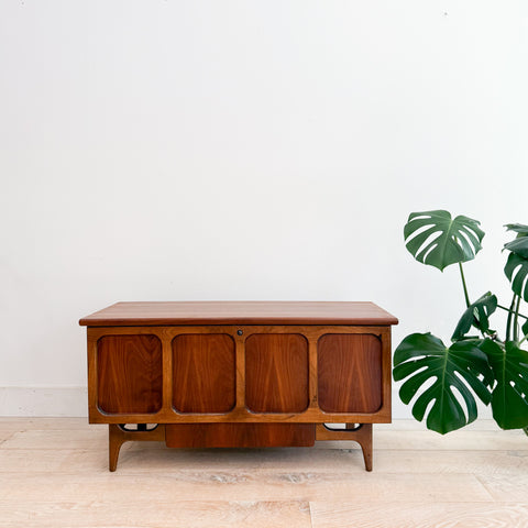 Lane Cedar Chest w/ Drawer