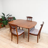 Broyhill Sculptra Dining Set