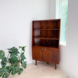 Drexel Corner Cabinet/Hutch
