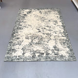 White/Grey Shag Rug - 5'1x6'11