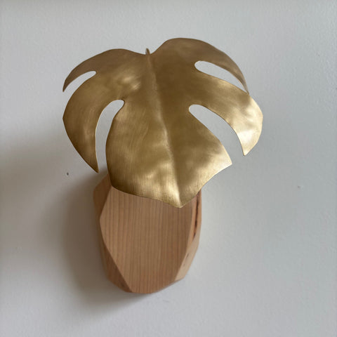 Single Monstera Wall Sculpture v.20