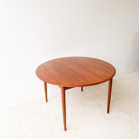 Danish Teak Round Dining Table w/ Butterfly Leaf