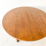 Broyhill Emphasis Dining Table w/ 2 Leaves